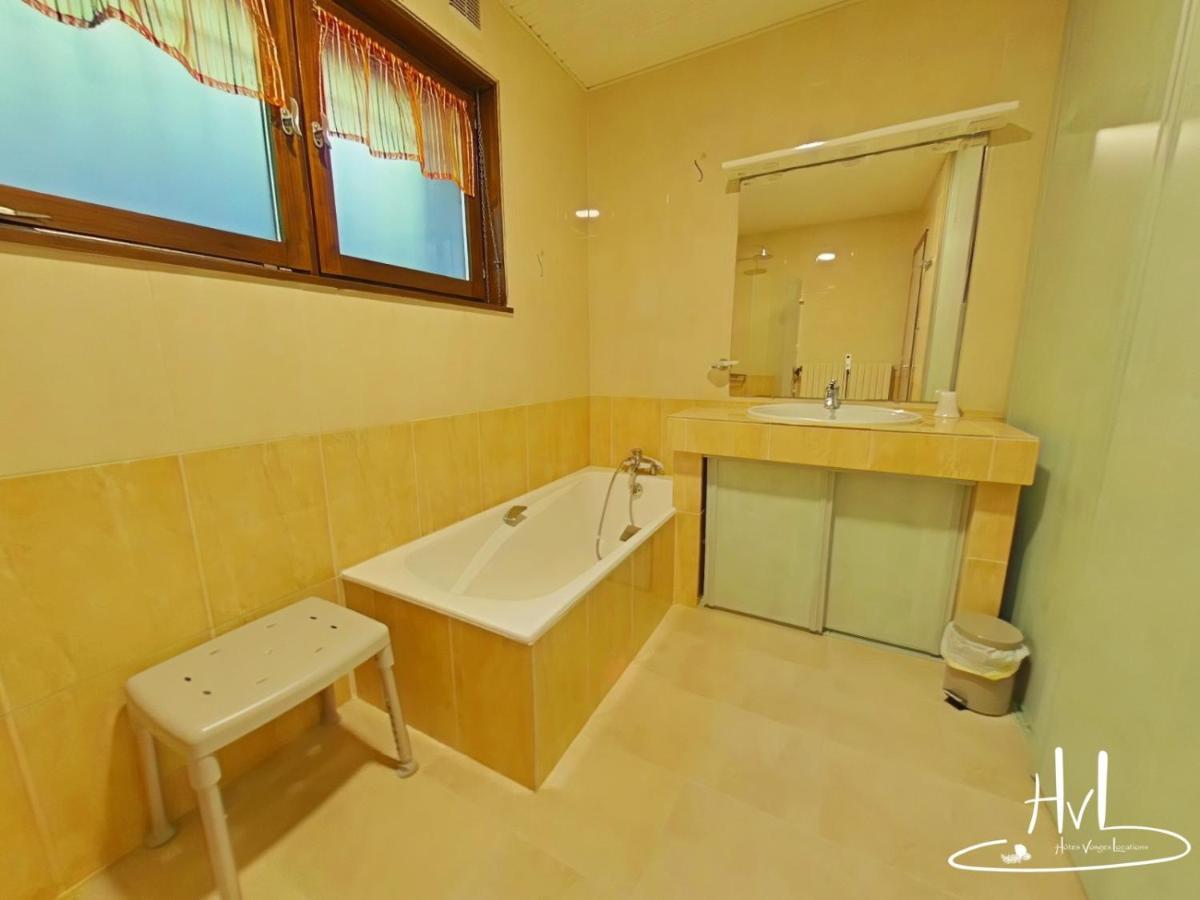 ラ・ブレス Chalet Les Trois Valleesヴィラ エクステリア 写真