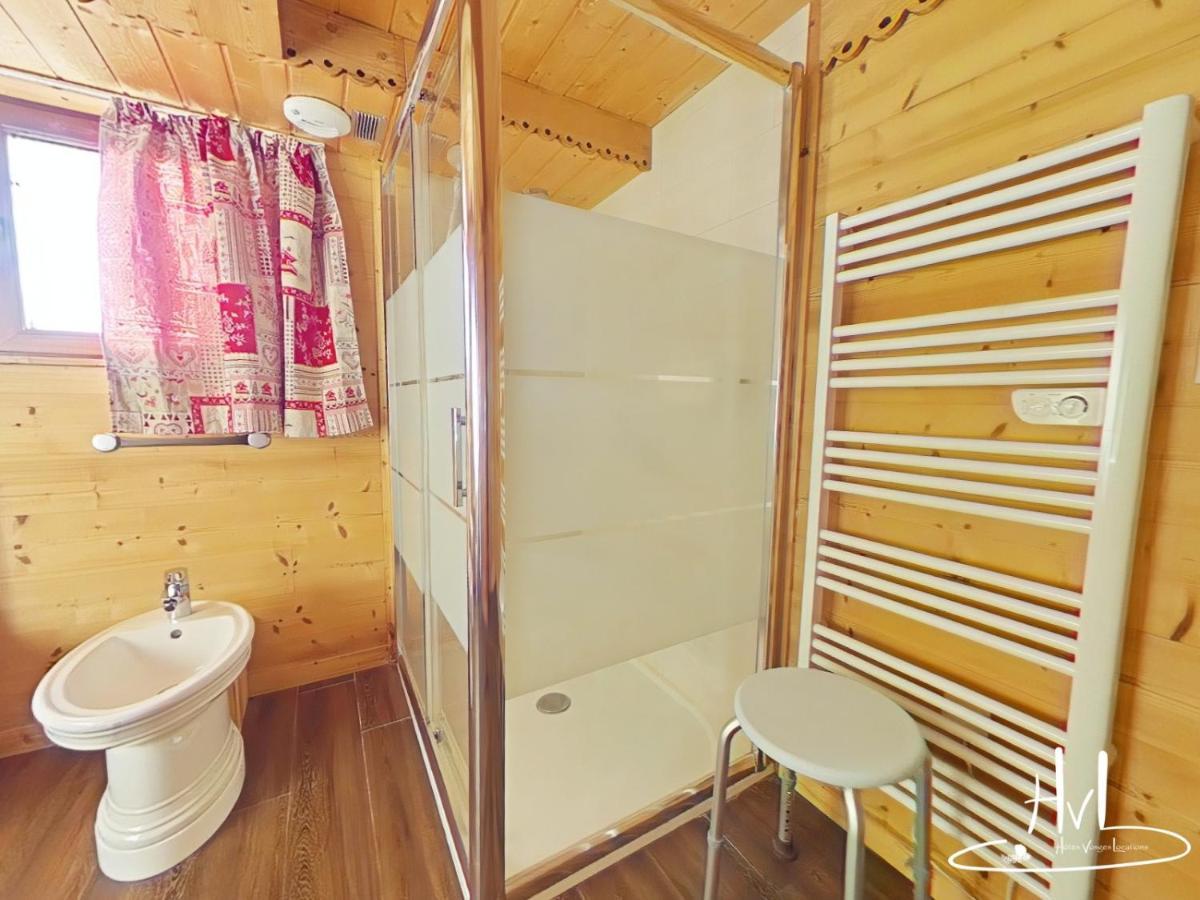 ラ・ブレス Chalet Les Trois Valleesヴィラ エクステリア 写真
